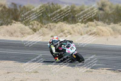 media/Dec-07-2025-CVMA (Sun) [[3e7d2de5dc]]/Race 7-Formula Lightweight Twins Shootout/